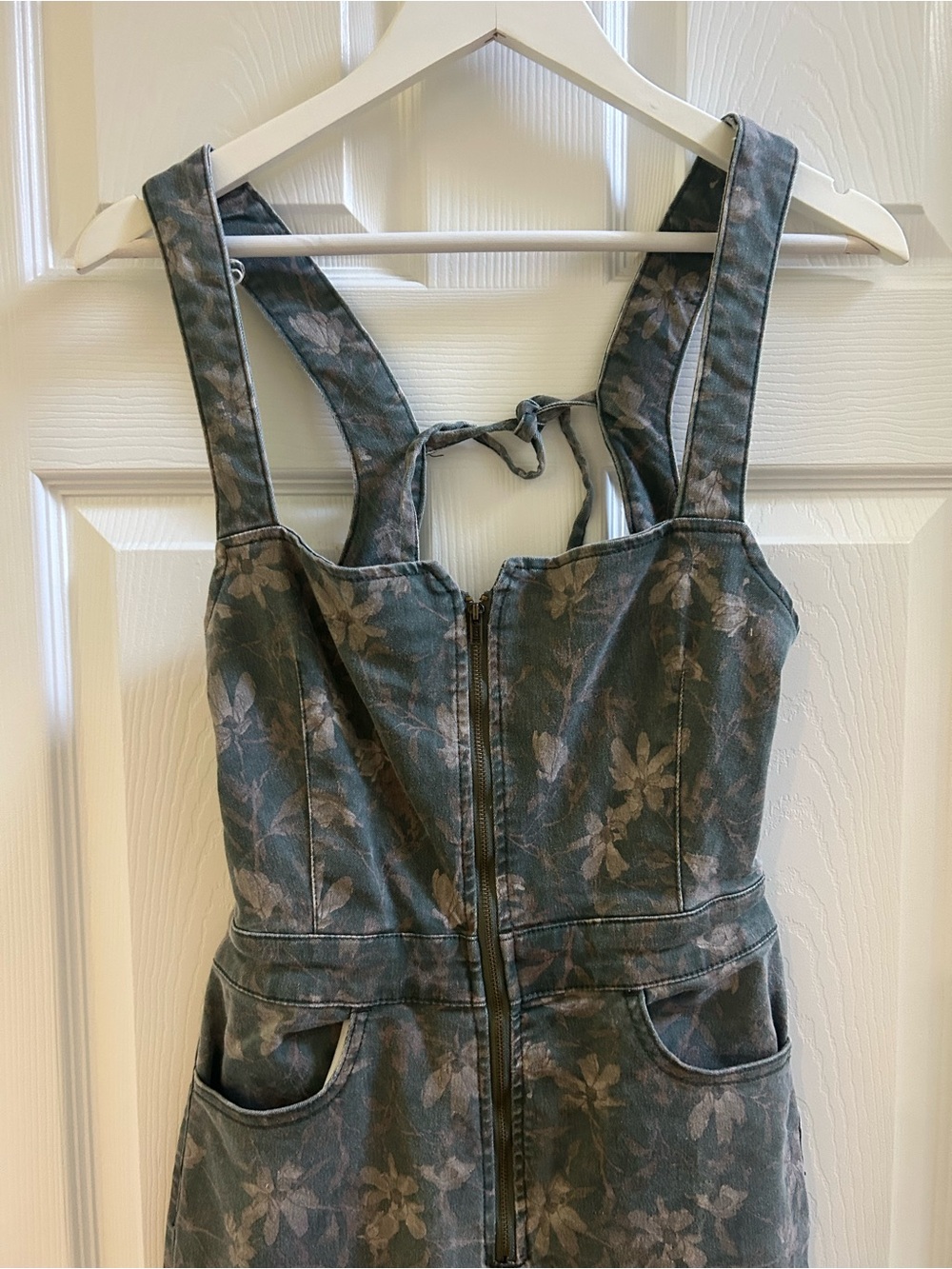 Free People We the Free CRVY 2nd Ave Printed One Piece Jumpsuit Size 6 - Picture 3 of 9